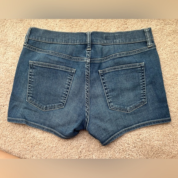GAP Mid Rise Slim Denim Shorts - Picture 2 of 6